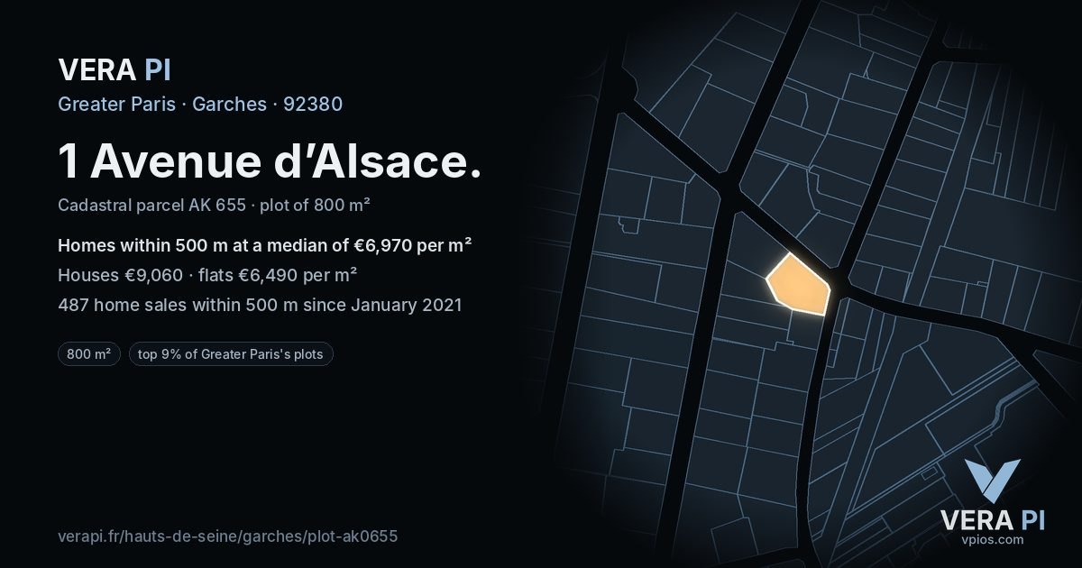 1 Avenue d’Alsace, Garches at night – the plot lit, the parcels around coloured by the prices near them
