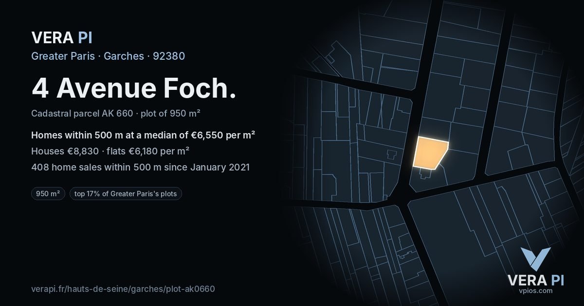 4 Avenue Foch, Garches at night – the plot lit, the parcels around coloured by the prices near them