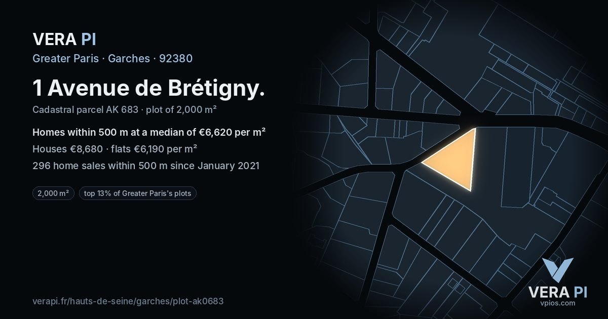 1 Avenue de Brétigny, Garches at night – the plot lit, the parcels around coloured by the prices near them