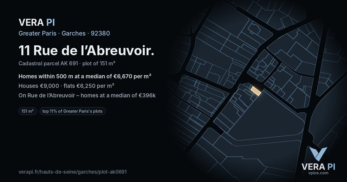 11 Rue de l’Abreuvoir, Garches at night – the plot lit, the parcels around coloured by the prices near them