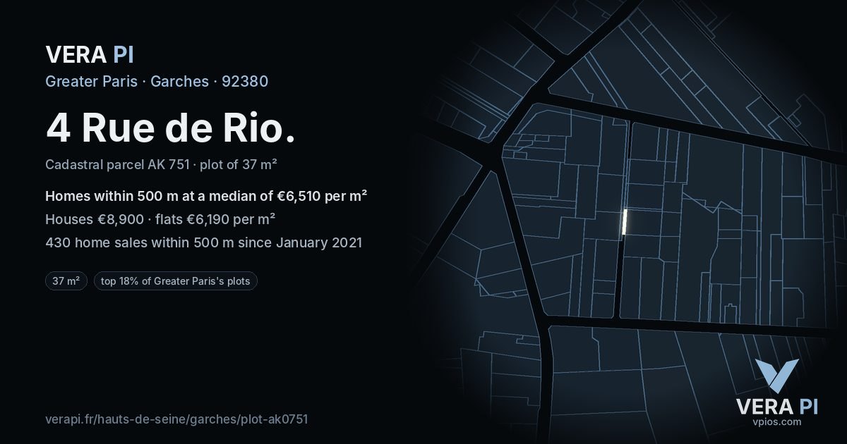 4 Rue de Rio, Garches at night – the plot lit, the parcels around coloured by the prices near them