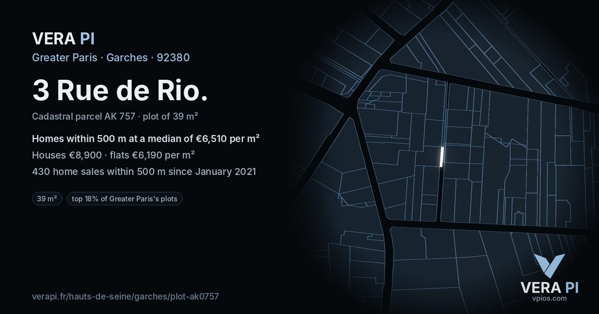 3 Rue de Rio, Garches at night – the plot lit, the parcels around coloured by the prices near them