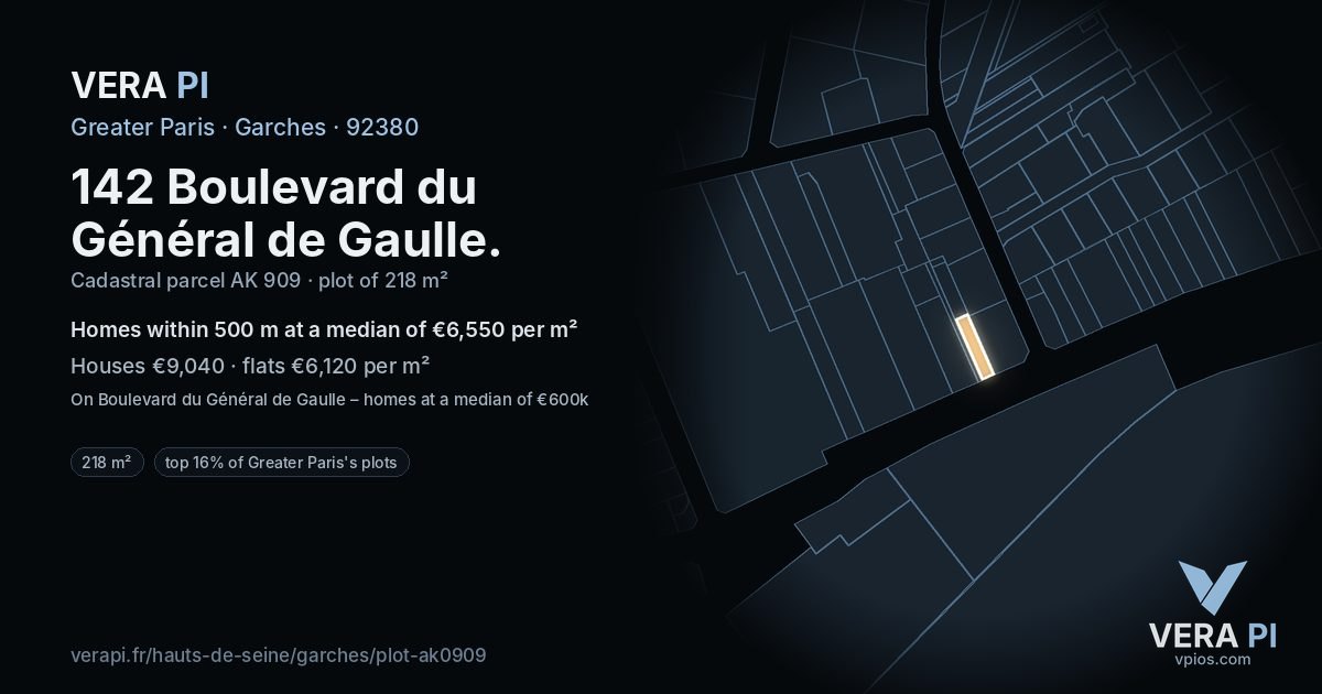 142 Boulevard du Général de Gaulle, Garches at night – the plot lit, the parcels around coloured by the prices near them