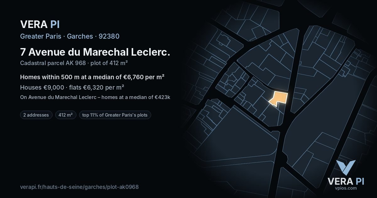 7 Avenue du Marechal Leclerc, Garches at night – the plot lit, the parcels around coloured by the prices near them