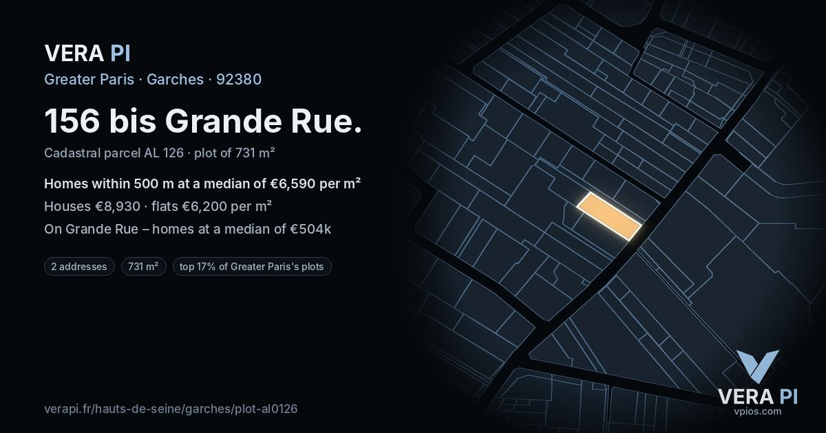 156 bis Grande Rue, Garches at night – the plot lit, the parcels around coloured by the prices near them