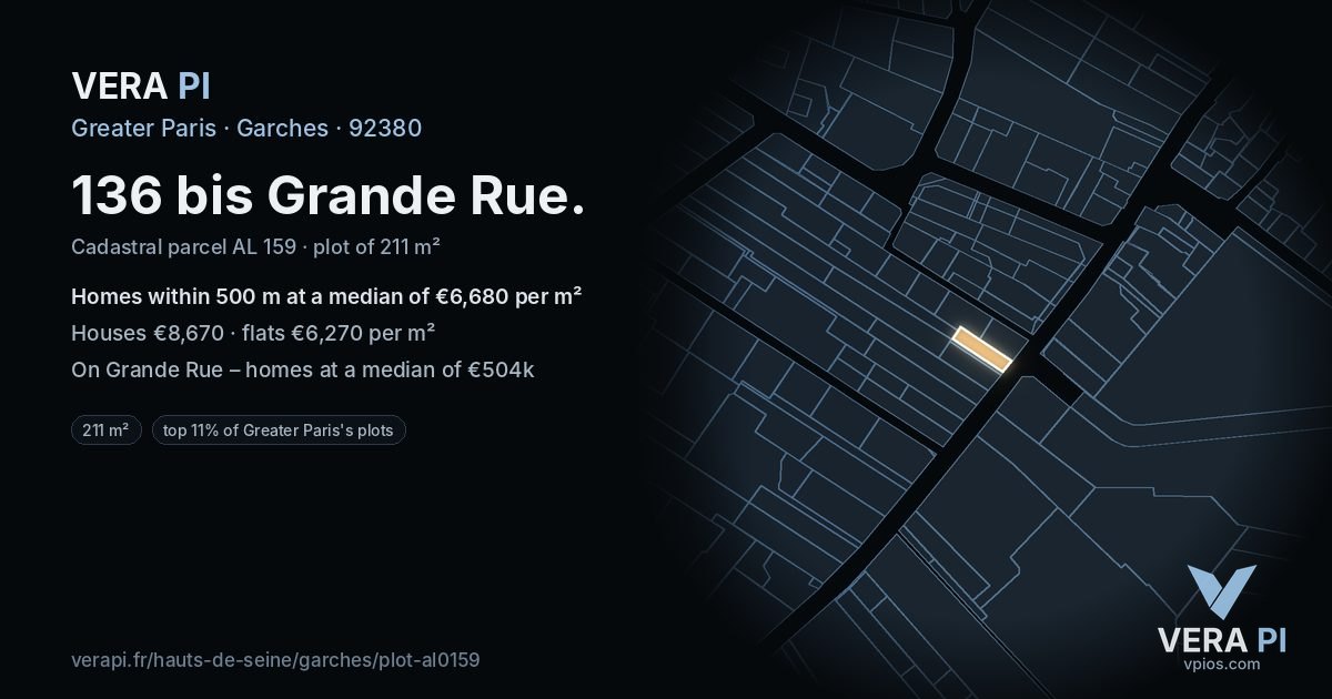 136 bis Grande Rue, Garches at night – the plot lit, the parcels around coloured by the prices near them