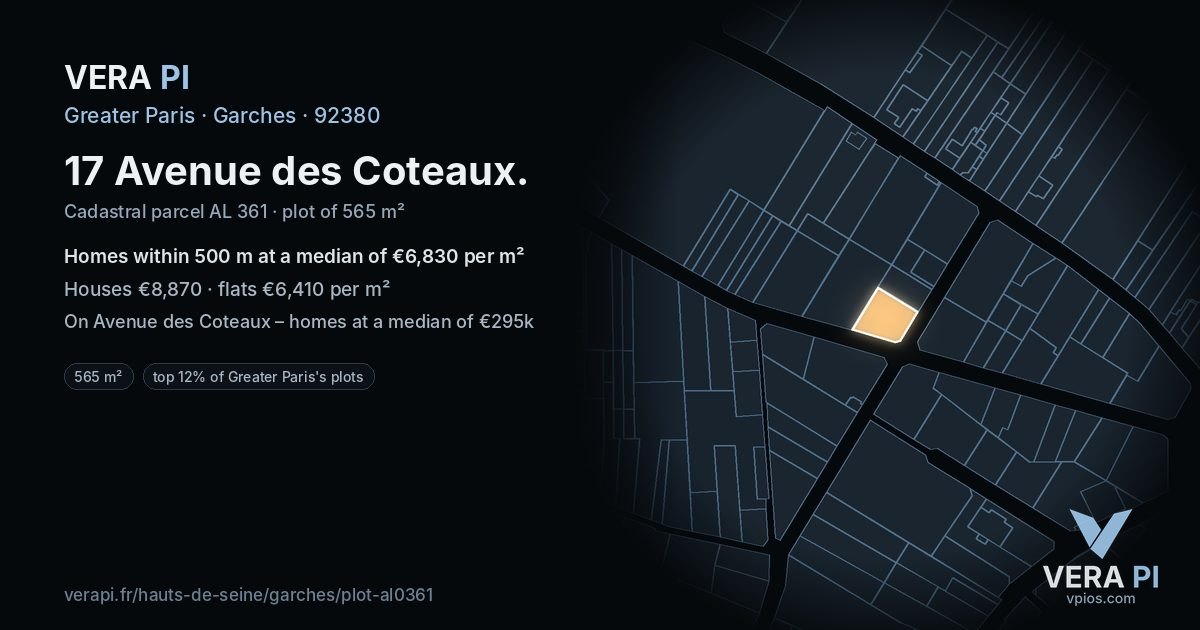 17 Avenue des Coteaux, Garches at night – the plot lit, the parcels around coloured by the prices near them