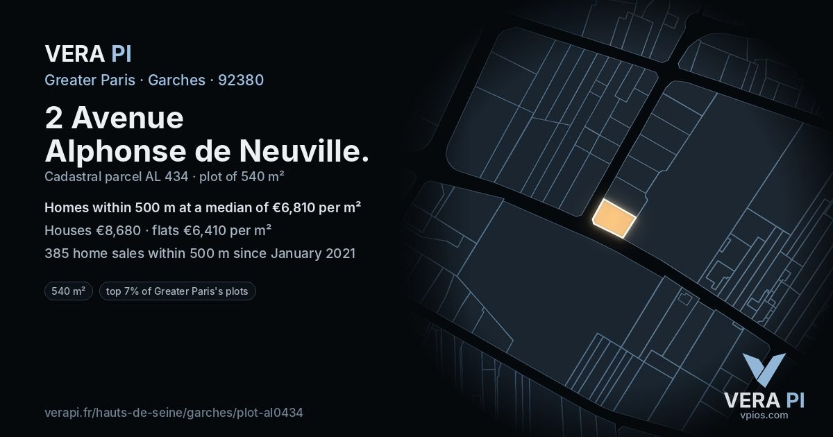 2 Avenue Alphonse de Neuville, Garches at night – the plot lit, the parcels around coloured by the prices near them