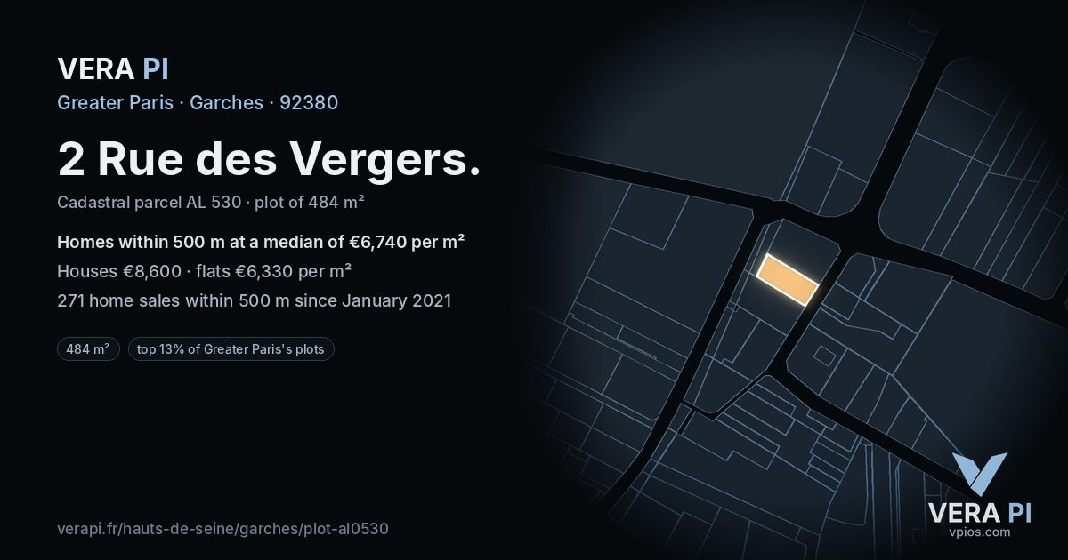 2 Rue des Vergers, Garches at night – the plot lit, the parcels around coloured by the prices near them