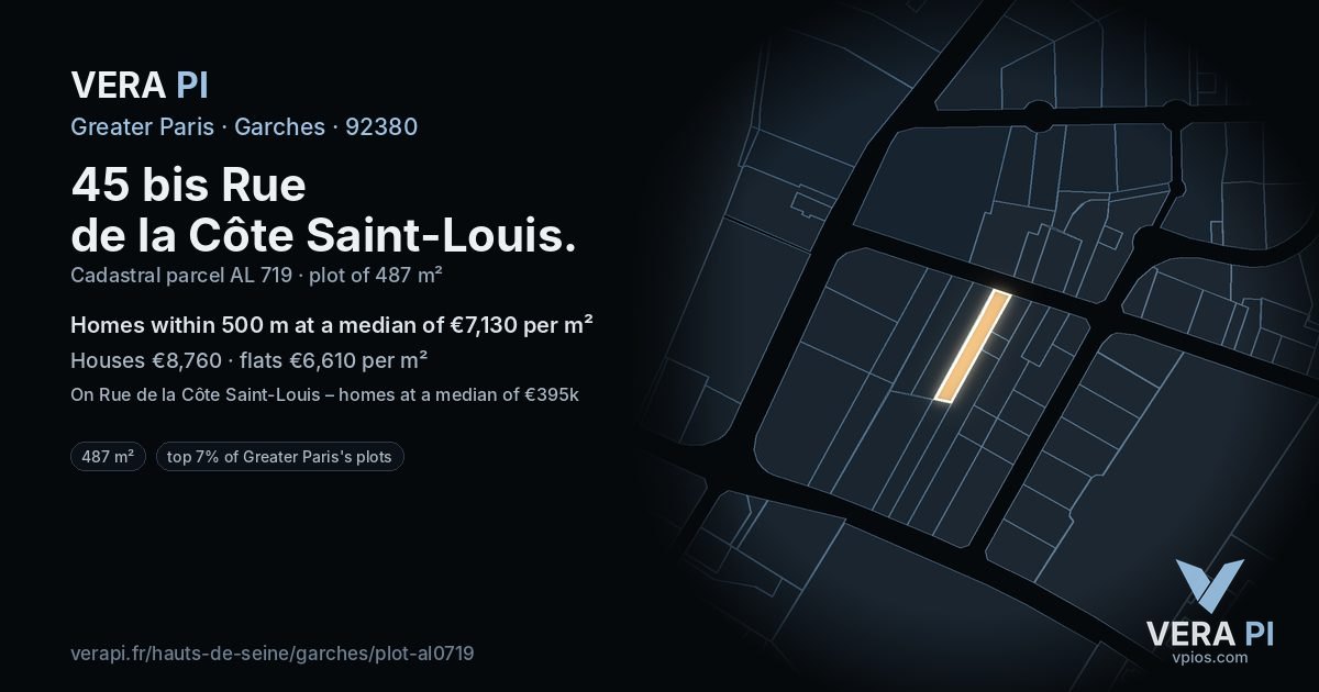 45 bis Rue de la Côte Saint-Louis, Garches at night – the plot lit, the parcels around coloured by the prices near them