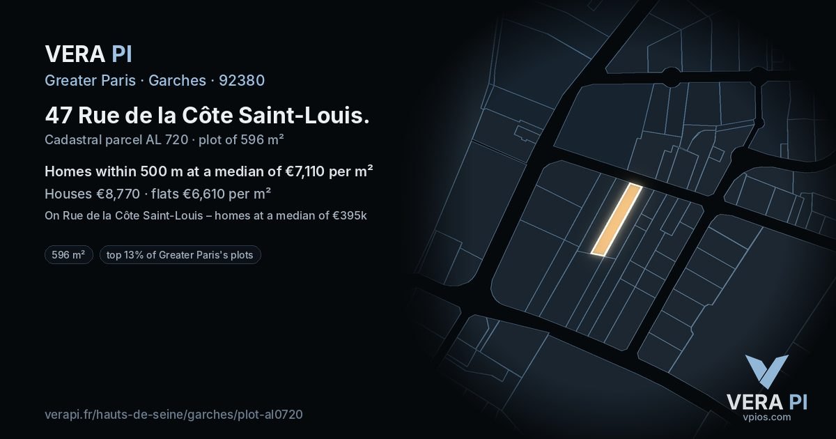 47 Rue de la Côte Saint-Louis, Garches at night – the plot lit, the parcels around coloured by the prices near them