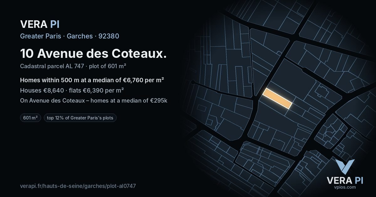 10 Avenue des Coteaux, Garches at night – the plot lit, the parcels around coloured by the prices near them