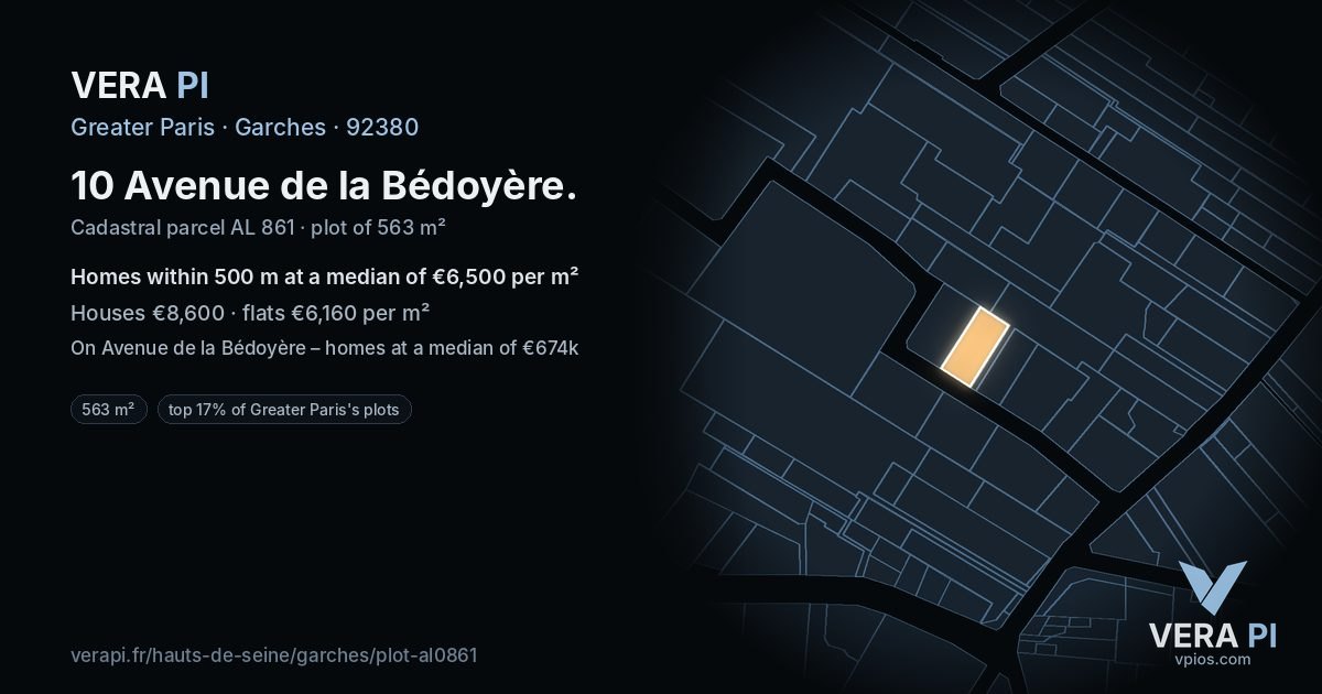 10 Avenue de la Bédoyère, Garches at night – the plot lit, the parcels around coloured by the prices near them