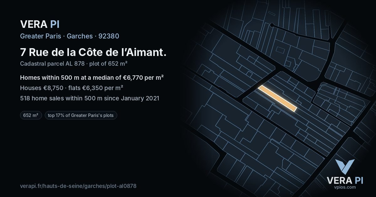 7 Rue de la Côte de l’Aimant, Garches at night – the plot lit, the parcels around coloured by the prices near them