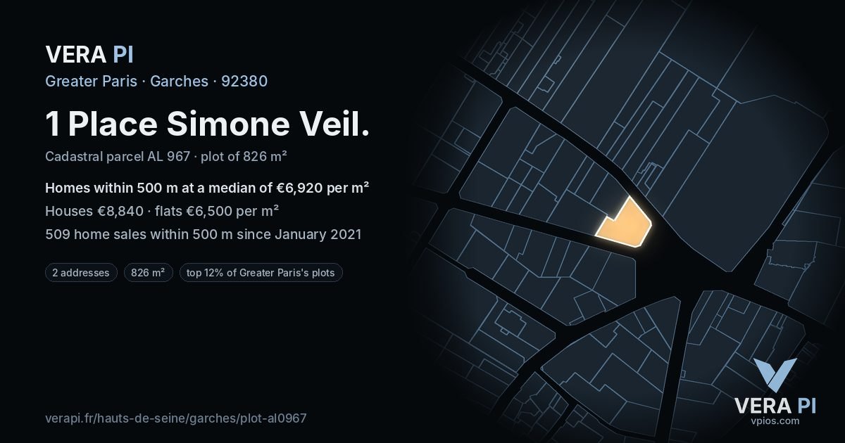 1 Place Simone Veil, Garches at night – the plot lit, the parcels around coloured by the prices near them