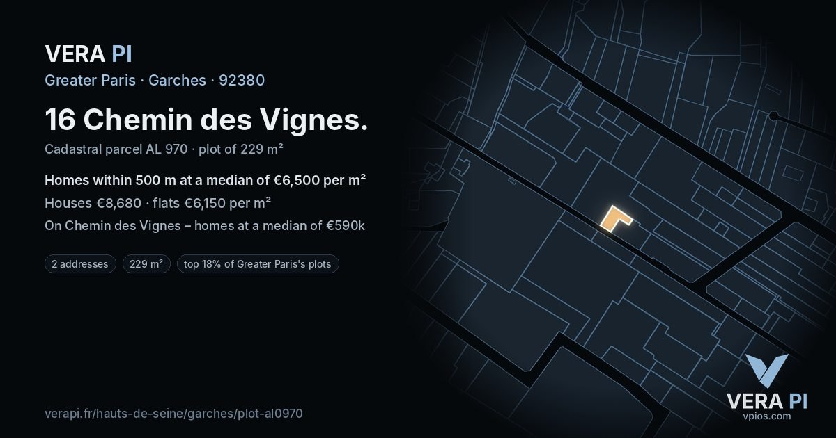 16 Chemin des Vignes, Garches at night – the plot lit, the parcels around coloured by the prices near them