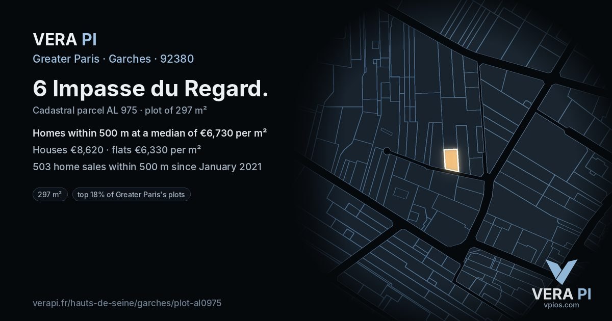 6 Impasse du Regard, Garches at night – the plot lit, the parcels around coloured by the prices near them