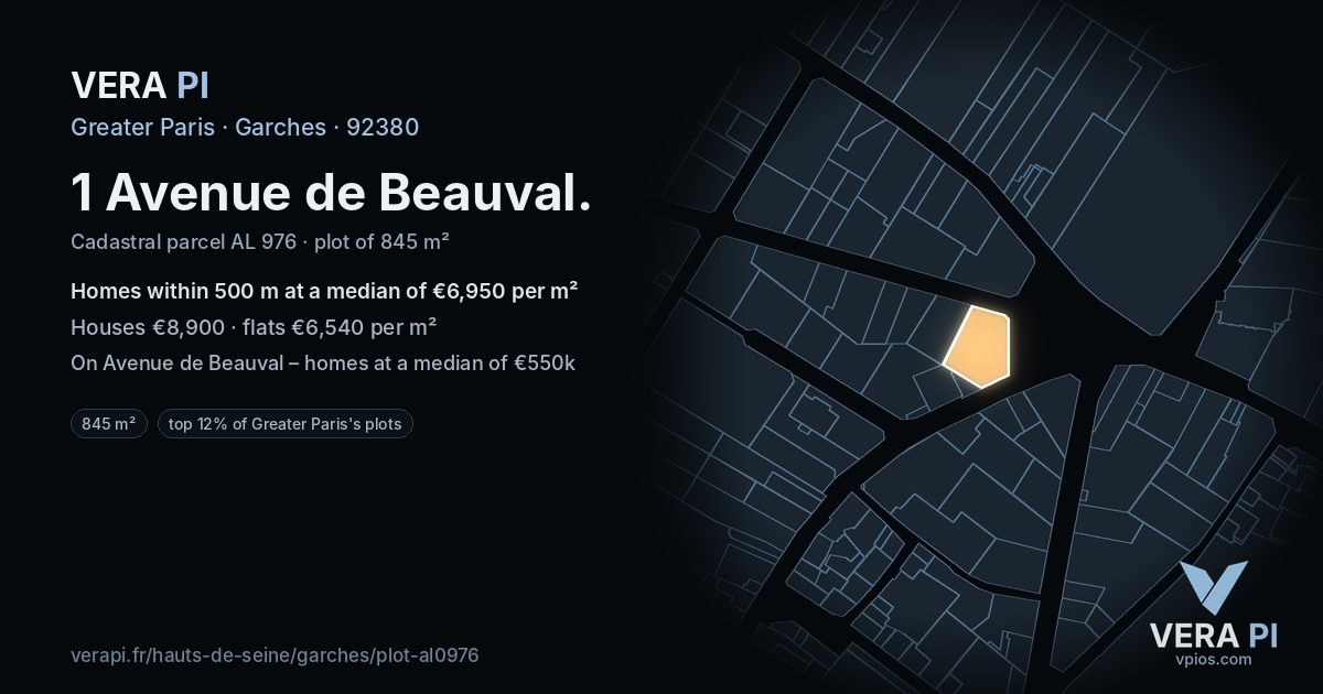 1 Avenue de Beauval, Garches at night – the plot lit, the parcels around coloured by the prices near them