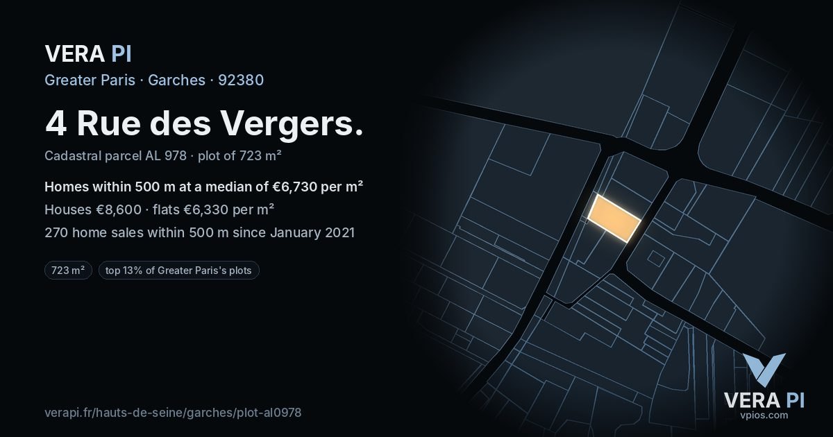 4 Rue des Vergers, Garches at night – the plot lit, the parcels around coloured by the prices near them