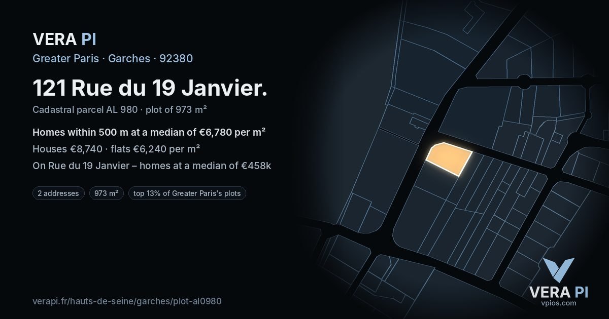 121 Rue du 19 Janvier, Garches at night – the plot lit, the parcels around coloured by the prices near them