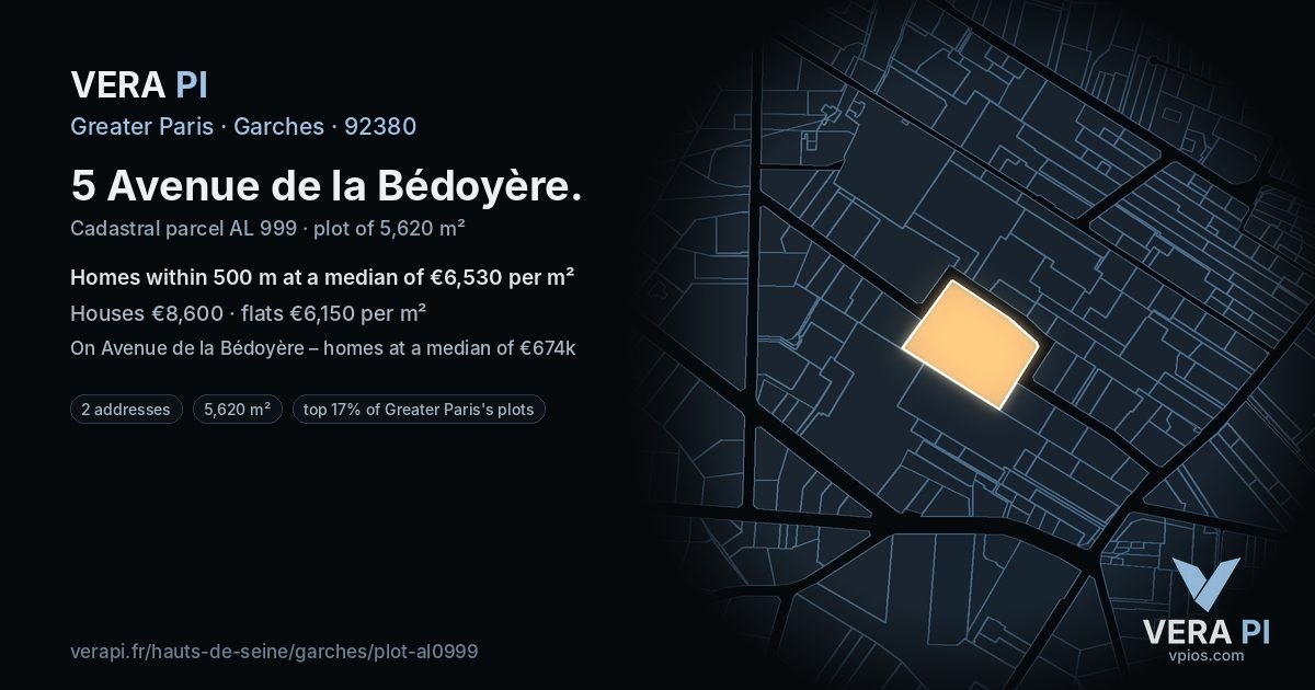 5 Avenue de la Bédoyère, Garches at night – the plot lit, the parcels around coloured by the prices near them