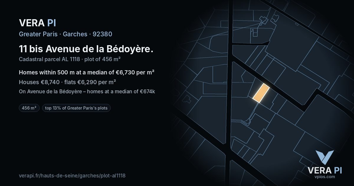 11 bis Avenue de la Bédoyère, Garches at night – the plot lit, the parcels around coloured by the prices near them