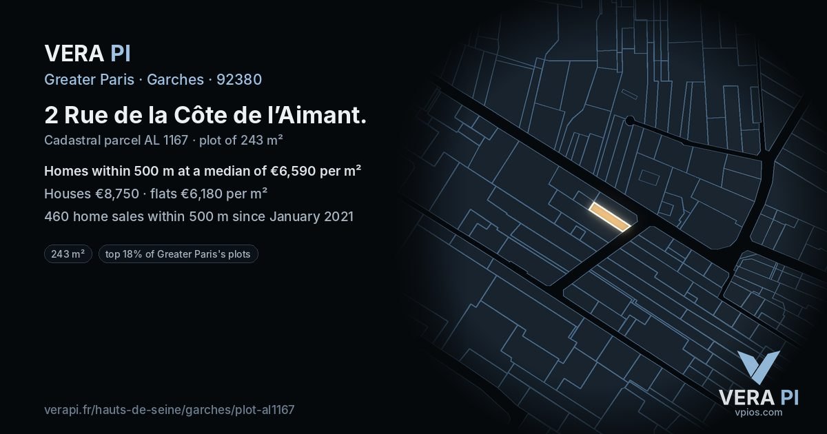 2 Rue de la Côte de l’Aimant, Garches at night – the plot lit, the parcels around coloured by the prices near them