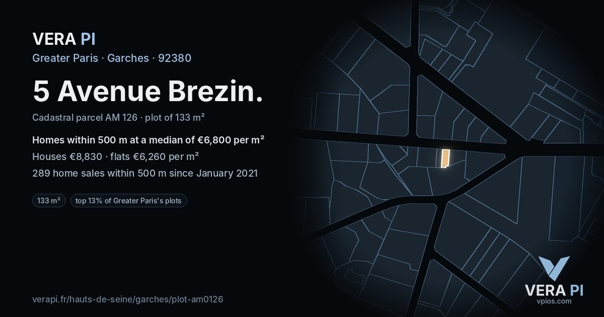 5 Avenue Brezin, Garches at night – the plot lit, the parcels around coloured by the prices near them