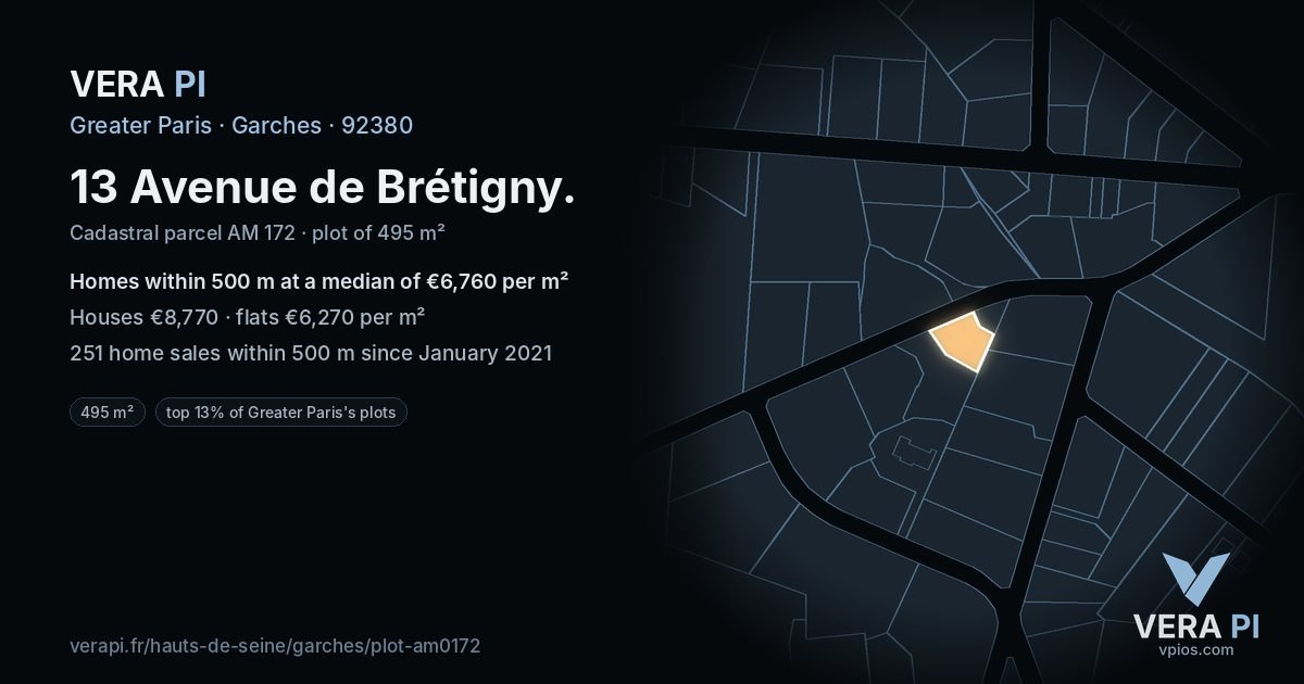 13 Avenue de Brétigny, Garches at night – the plot lit, the parcels around coloured by the prices near them