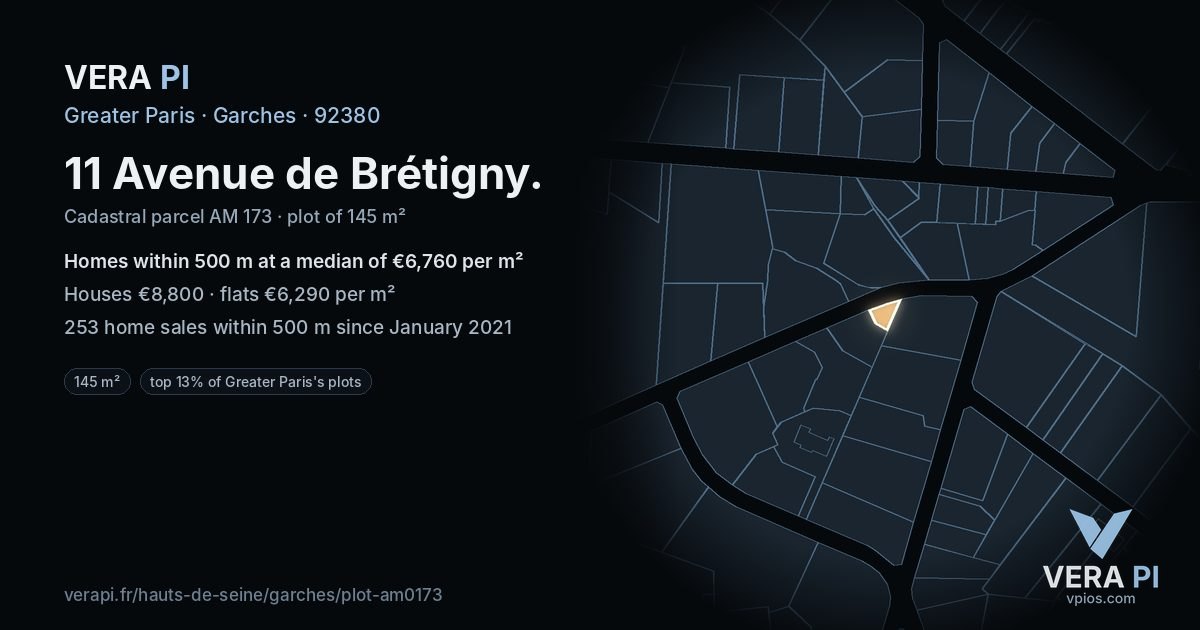11 Avenue de Brétigny, Garches at night – the plot lit, the parcels around coloured by the prices near them