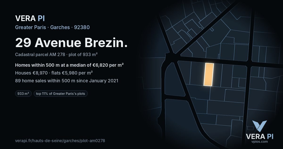 29 Avenue Brezin, Garches at night – the plot lit, the parcels around coloured by the prices near them