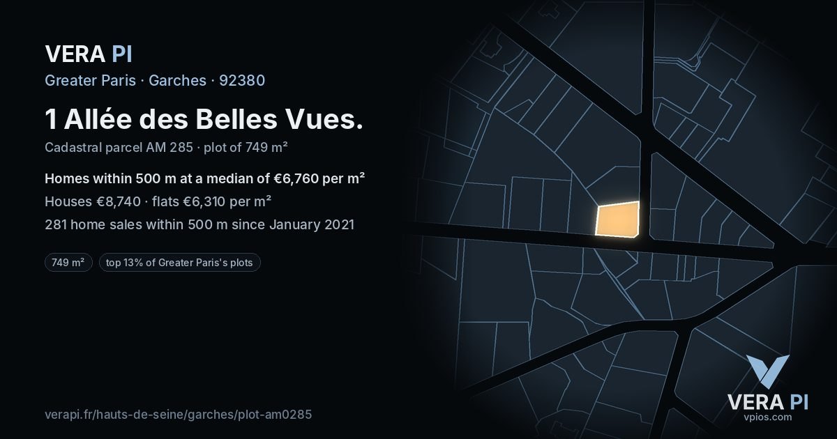 1 Allée des Belles Vues, Garches at night – the plot lit, the parcels around coloured by the prices near them