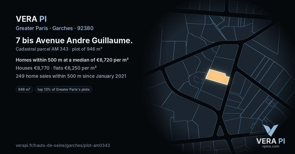7 bis Avenue Andre Guillaume, Garches at night – the plot lit, the parcels around coloured by the prices near them