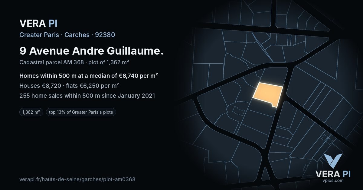 9 Avenue Andre Guillaume, Garches at night – the plot lit, the parcels around coloured by the prices near them