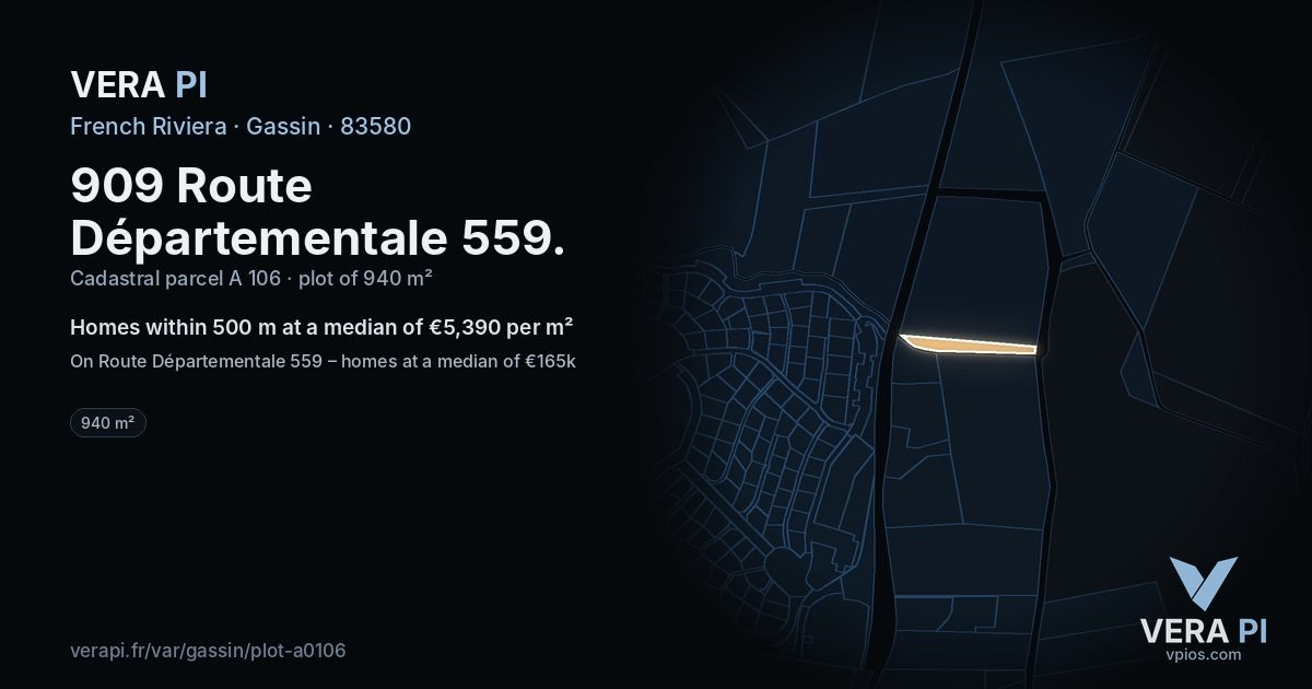 909 Route Départementale 559, Gassin at night – the plot lit, the parcels around coloured by the prices near them