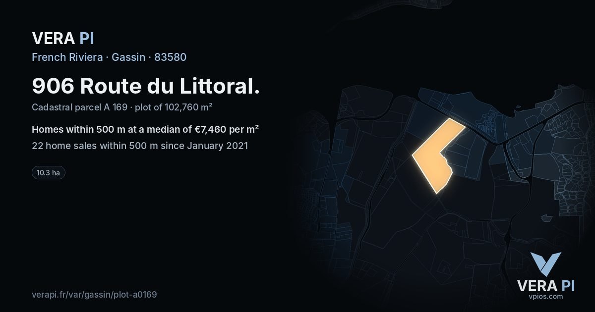 906 Route du Littoral, Gassin at night – the plot lit, the parcels around coloured by the prices near them