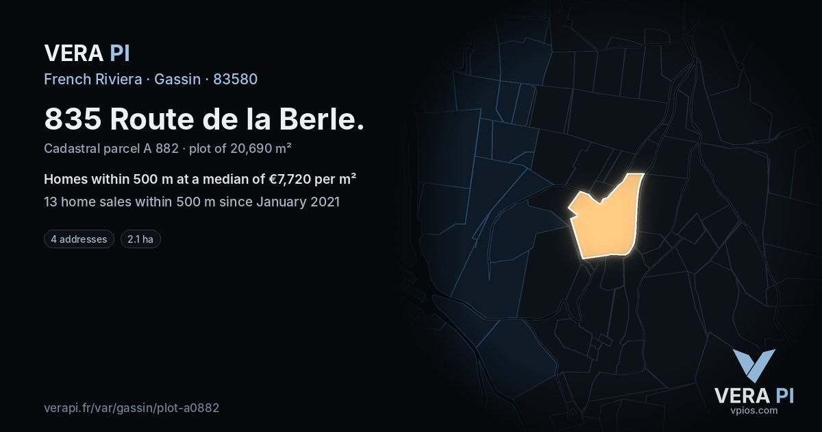 835 Route de la Berle, Gassin at night – the plot lit, the parcels around coloured by the prices near them