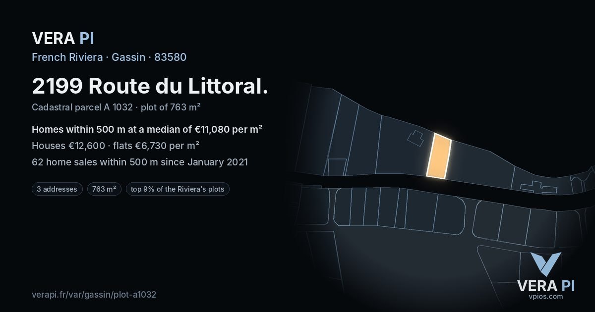 2199 Route du Littoral, Gassin at night – the plot lit, the parcels around coloured by the prices near them