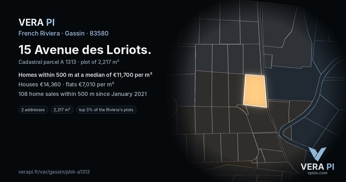 15 Avenue des Loriots, Gassin at night – the plot lit, the parcels around coloured by the prices near them