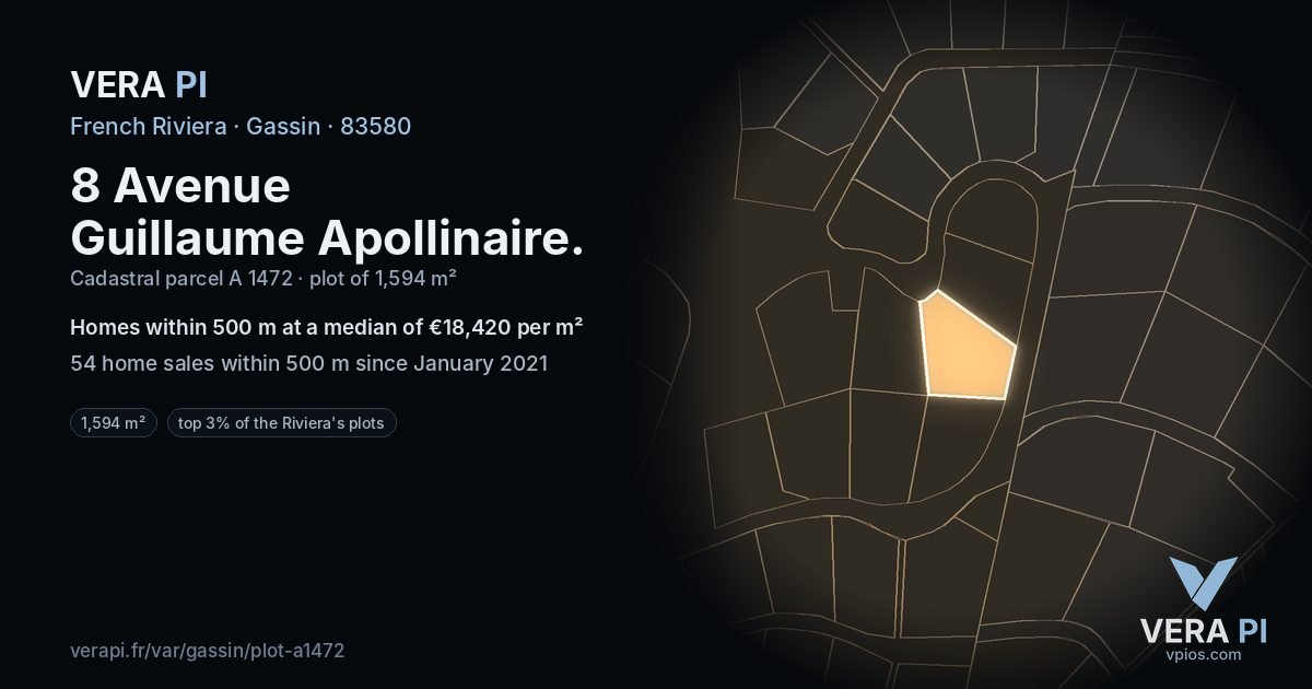 8 Avenue Guillaume Apollinaire, Gassin at night – the plot lit, the parcels around coloured by the prices near them