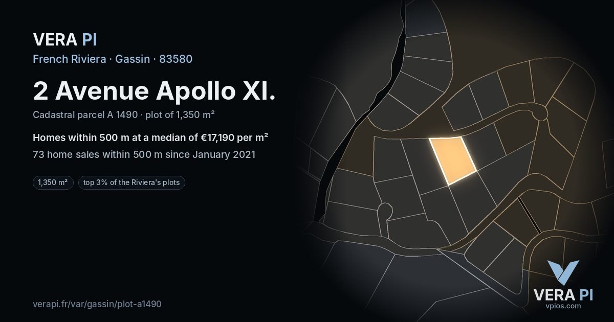 2 Avenue Apollo XI, Gassin at night – the plot lit, the parcels around coloured by the prices near them