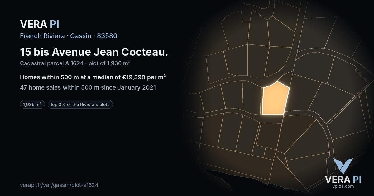 15 bis Avenue Jean Cocteau, Gassin at night – the plot lit, the parcels around coloured by the prices near them