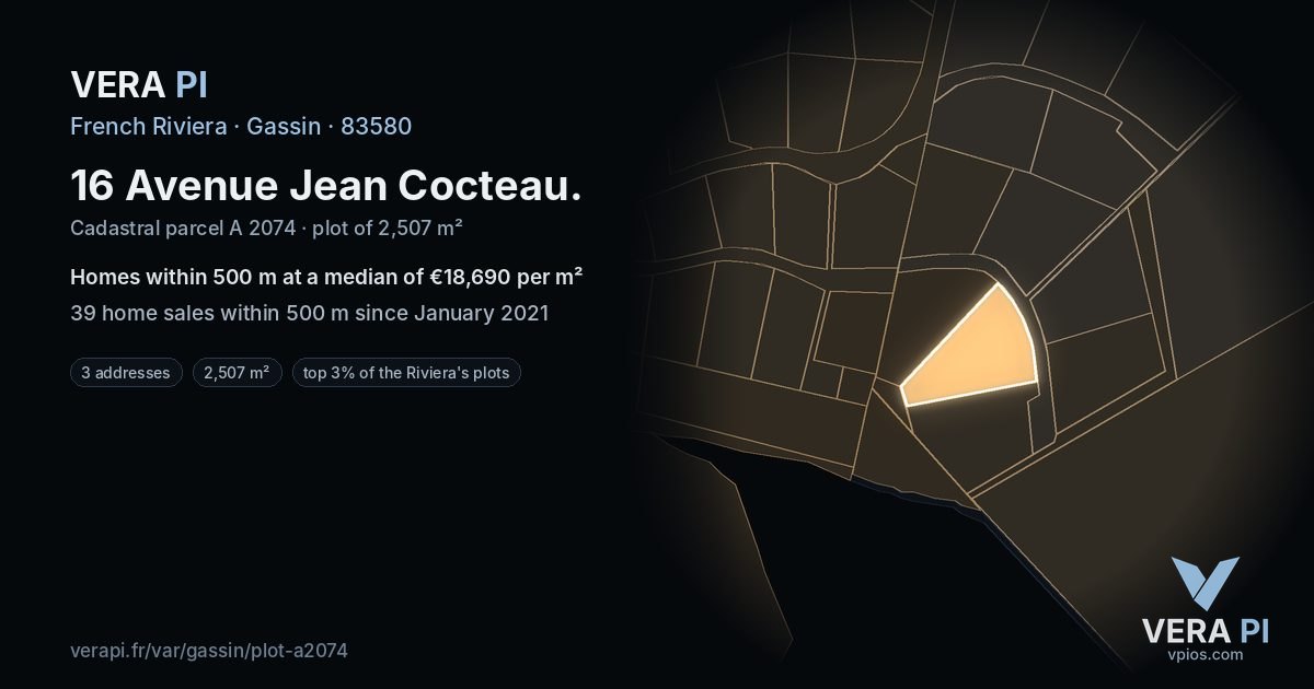 16 Avenue Jean Cocteau, Gassin at night – the plot lit, the parcels around coloured by the prices near them