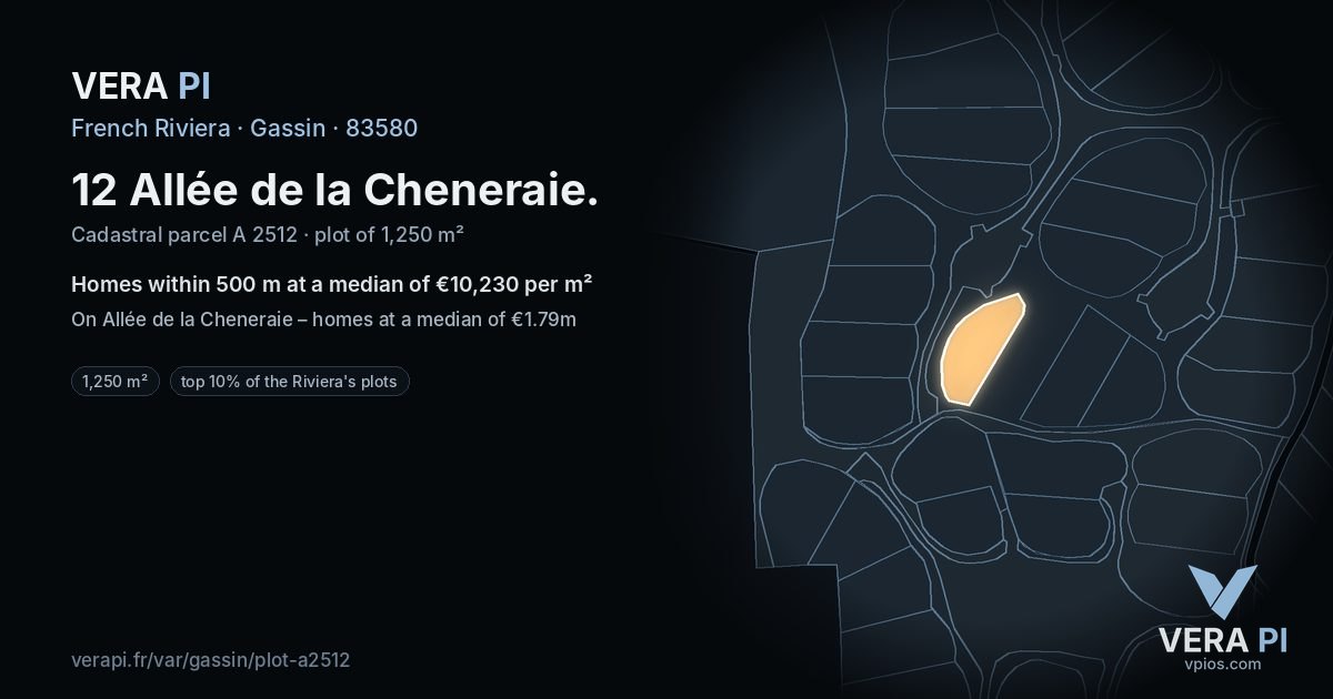 12 Allée de la Cheneraie, Gassin at night – the plot lit, the parcels around coloured by the prices near them