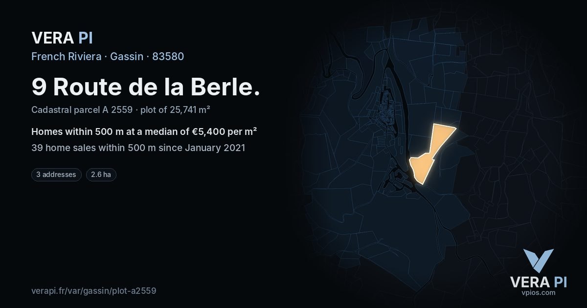 9 Route de la Berle, Gassin at night – the plot lit, the parcels around coloured by the prices near them