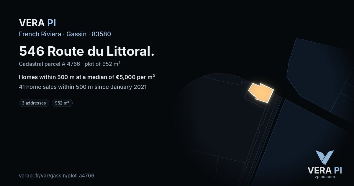 546 Route du Littoral, Gassin at night – the plot lit, the parcels around coloured by the prices near them