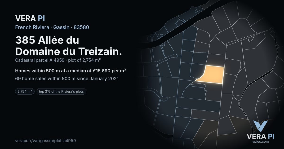 385 Allée du Domaine du Treizain, Gassin at night – the plot lit, the parcels around coloured by the prices near them