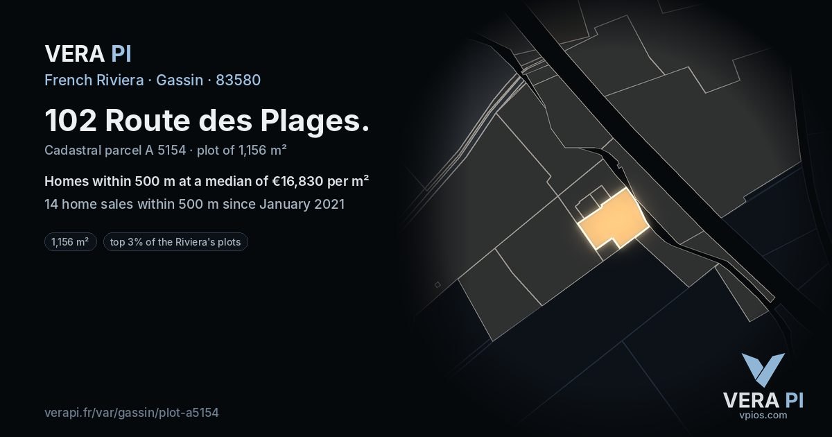 102 Route des Plages, Gassin at night – the plot lit, the parcels around coloured by the prices near them