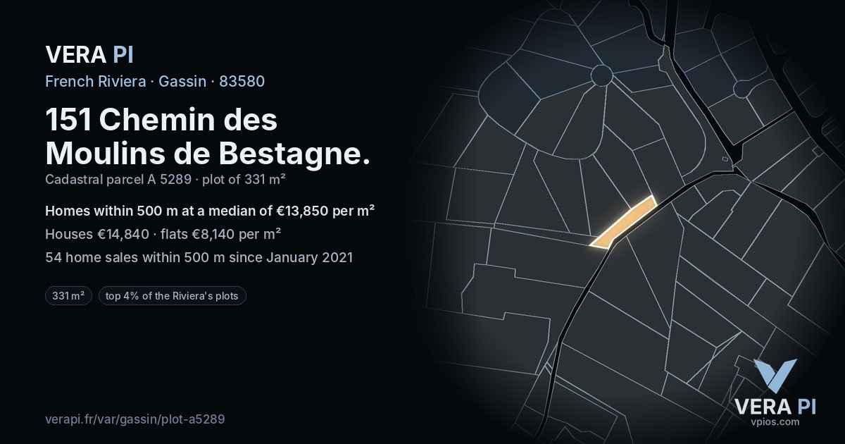 151 Chemin des Moulins de Bestagne, Gassin at night – the plot lit, the parcels around coloured by the prices near them