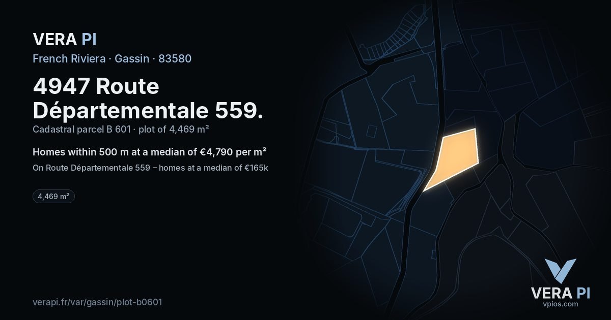 4947 Route Départementale 559, Gassin at night – the plot lit, the parcels around coloured by the prices near them